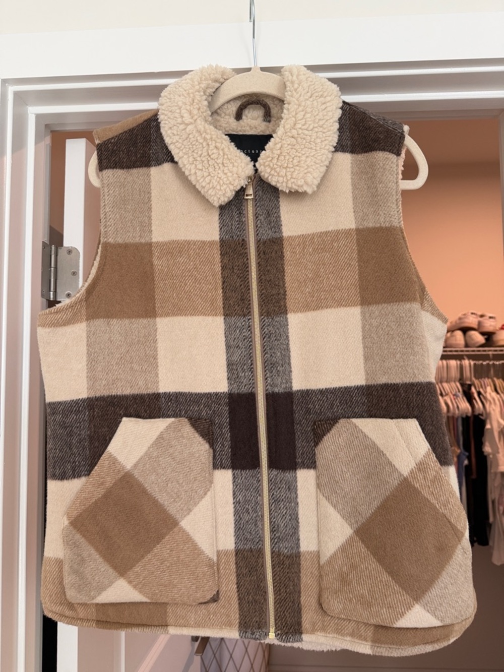 Sanctuary Plaid Sherpa-Collar Zip Front Vest in Tan and Cream